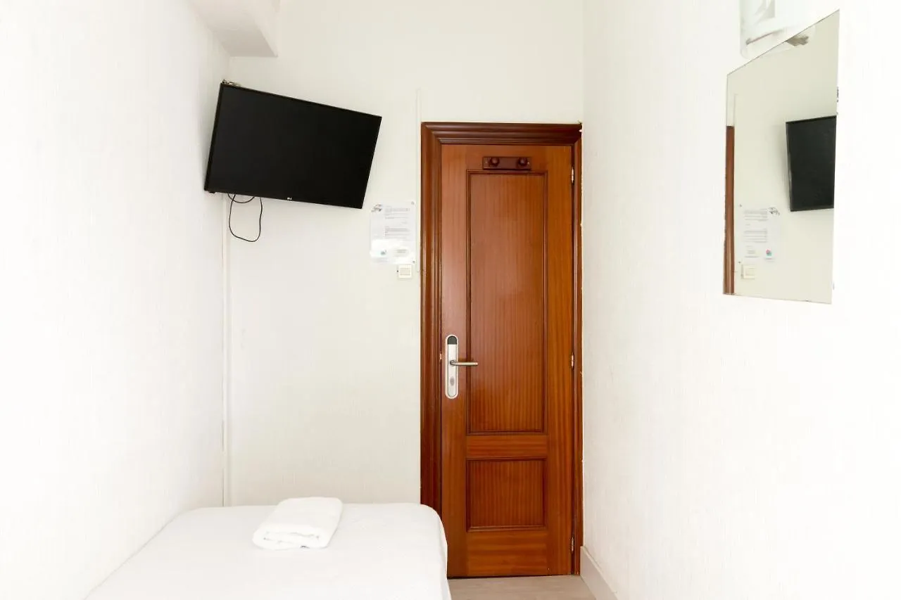 Pension Arias Bilbao Guest house