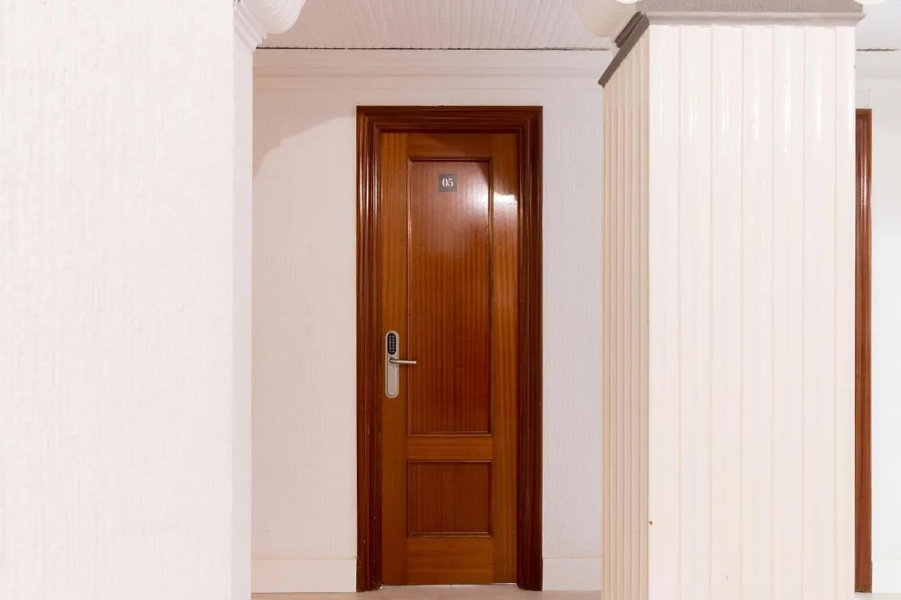 Guest house Pension Arias Bilbao Spain
