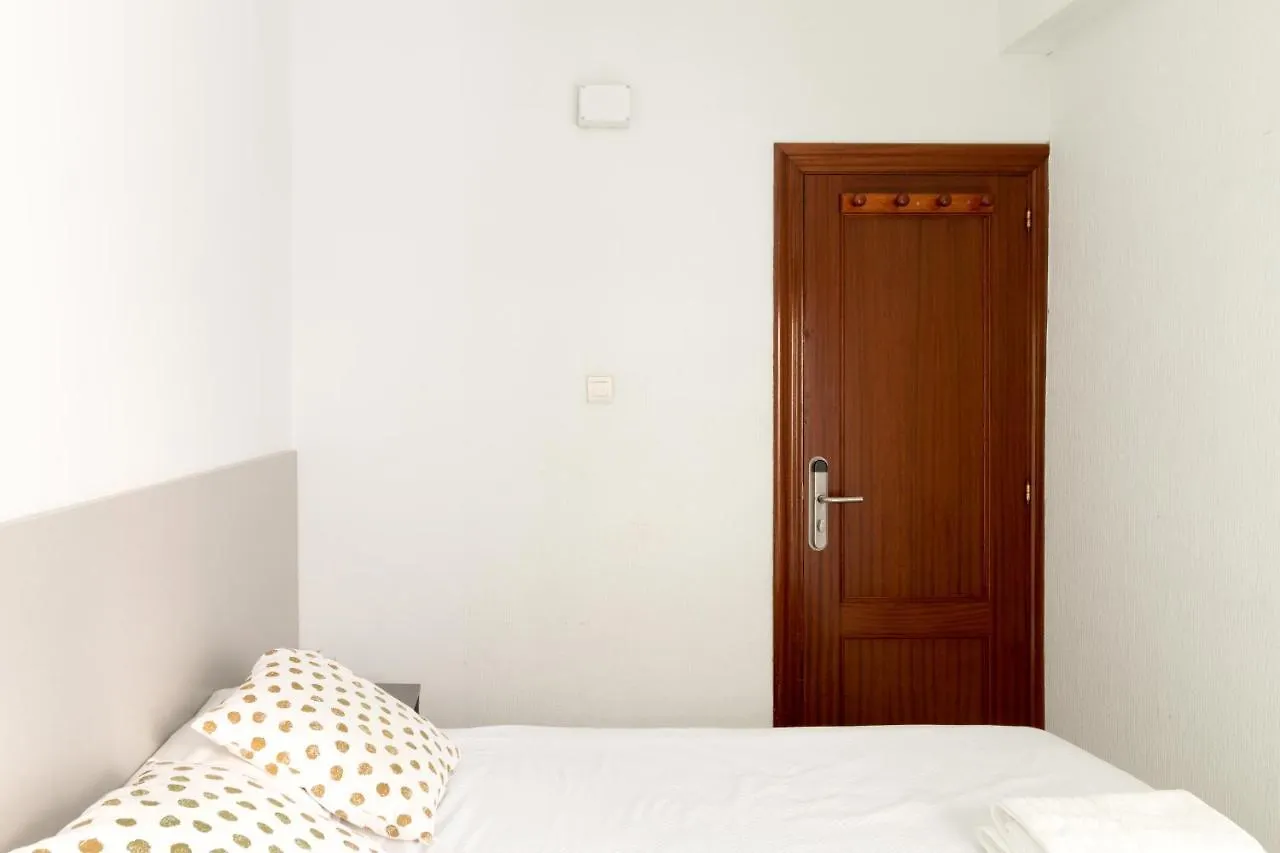 Pension Arias Bilbao Guest house