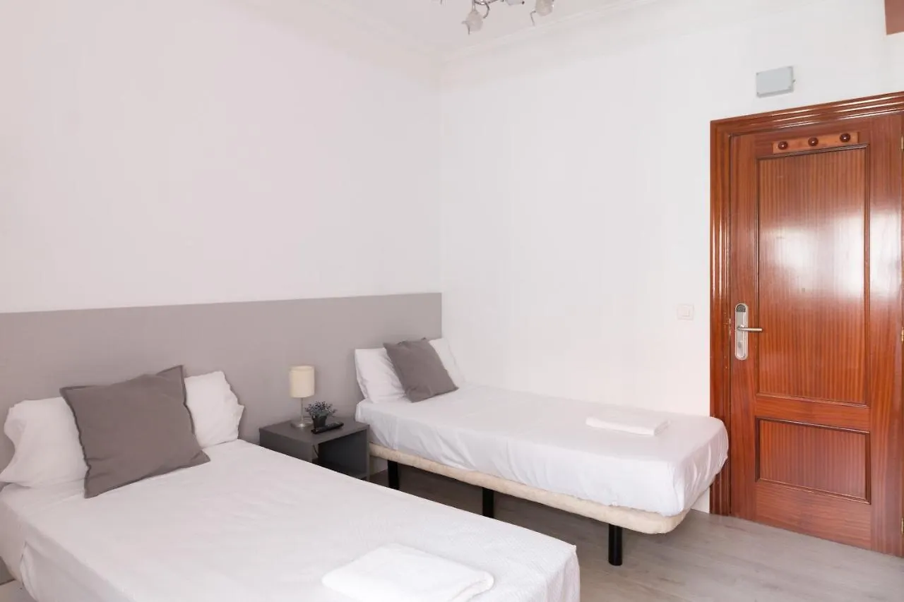 Pension Arias Bilbao 0*,
