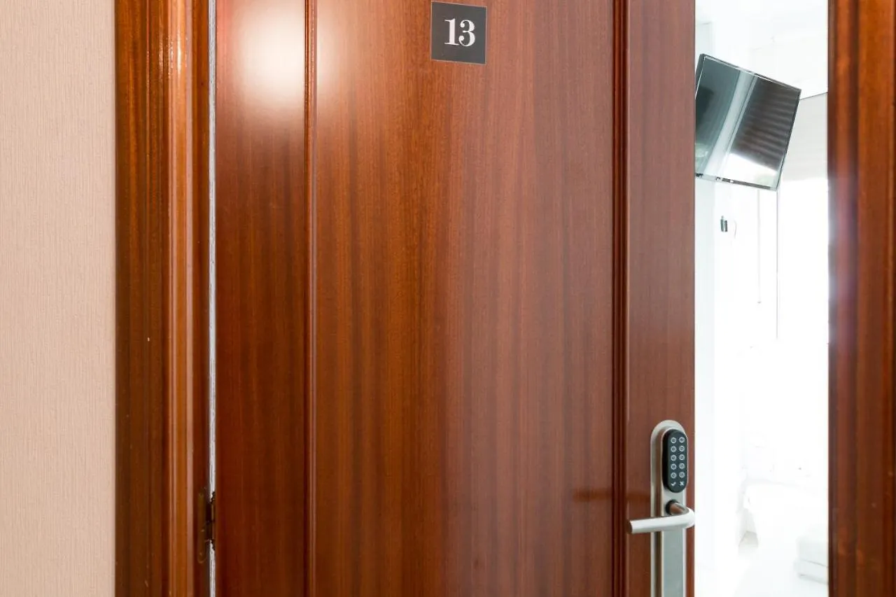 Pension Arias Bilbao Guest house